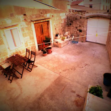Tego's Stone House Apartament Komiža