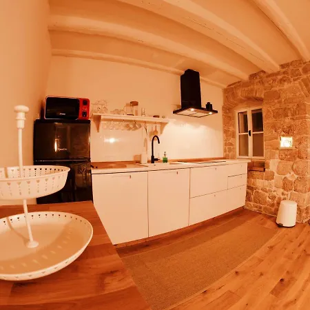 Tego's Stone House Apartment