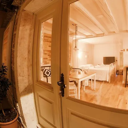 Apartment Tego's Stone House